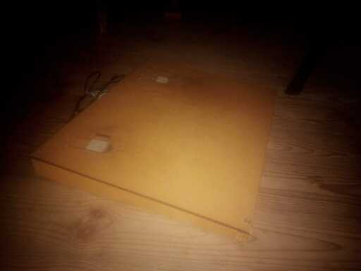 Footboard to do clicks and key presses with one's toes